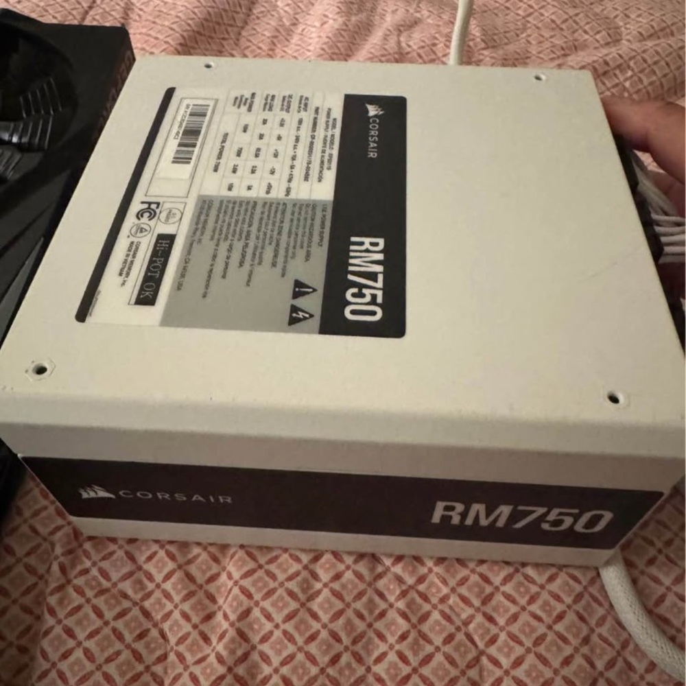 Corsair RM750 White Power Supply
